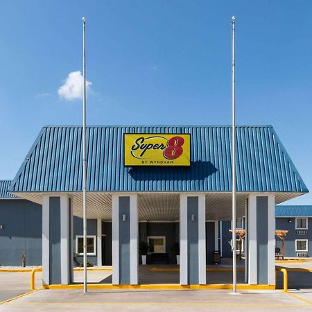 Super 8 By Wyndham Buffalo Esterno foto