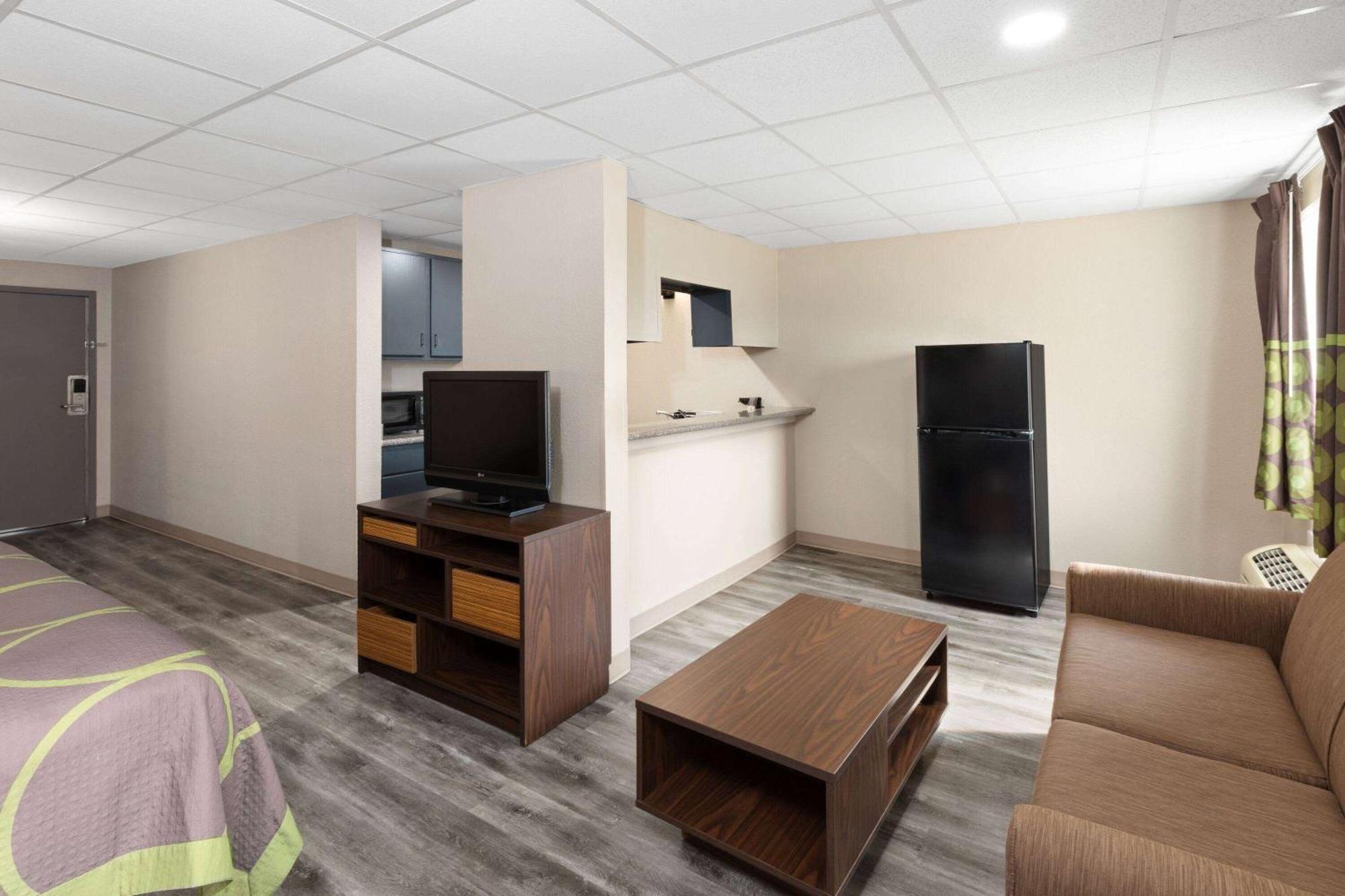 Super 8 By Wyndham Buffalo Esterno foto