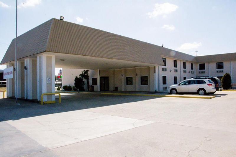 Super 8 By Wyndham Buffalo Esterno foto